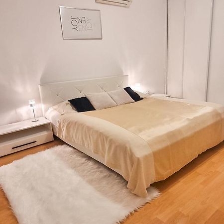 Modern & Cozy Apartment Near Hockey & Football Arena Bratislava Ngoại thất bức ảnh