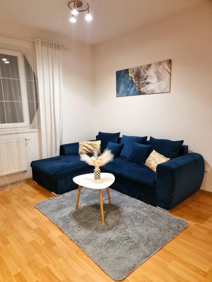 Modern & Cozy Apartment Near Hockey & Football Arena Bratislava Ngoại thất bức ảnh
